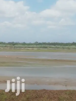 200 Acres Fronting River Malindi