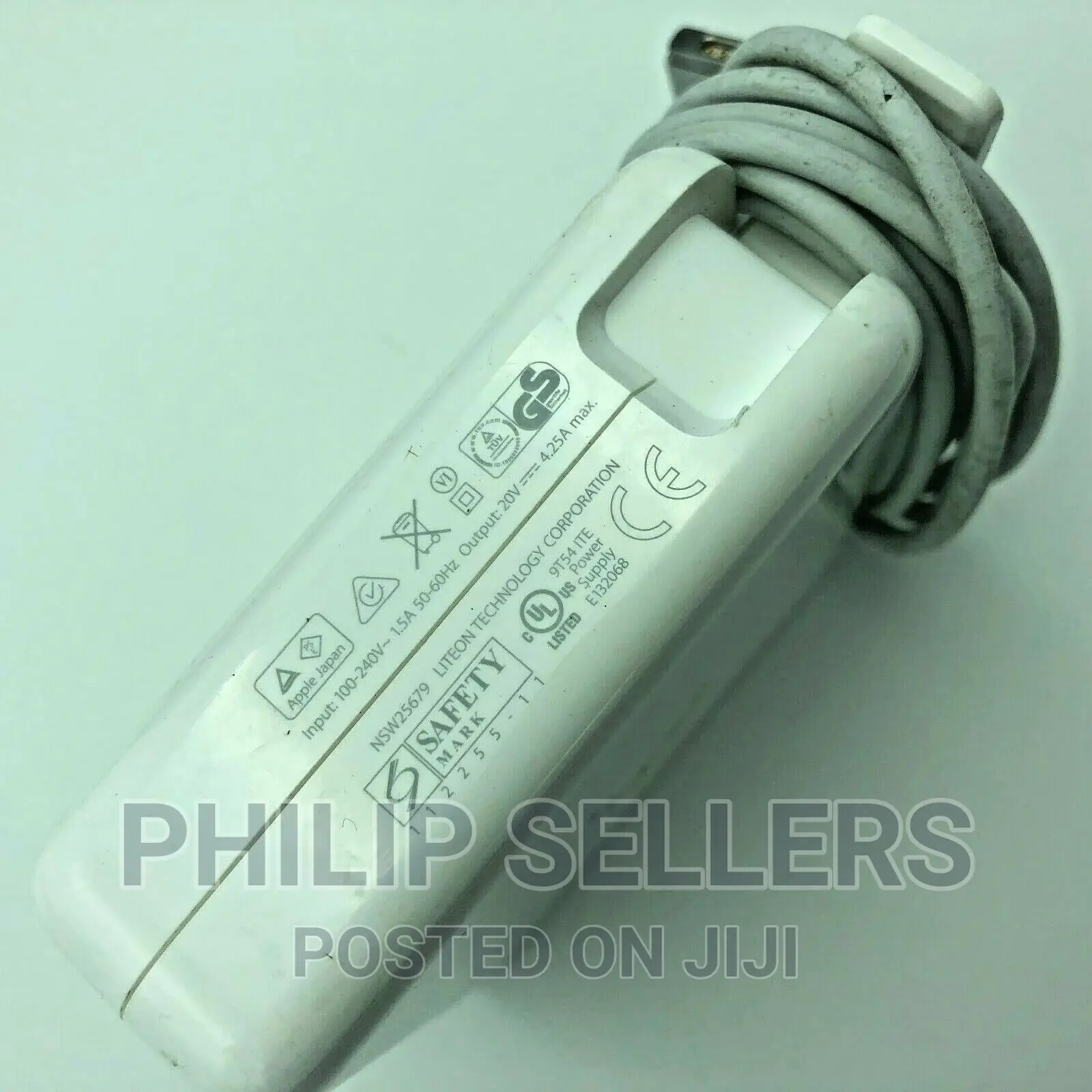 Apple Charger That Has Been Fully Tested and Passed All Qual