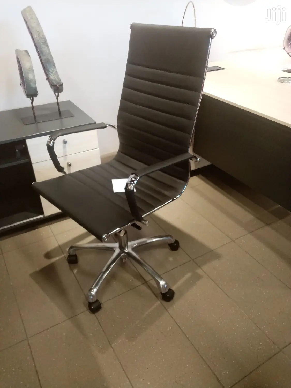 Black Office Seat