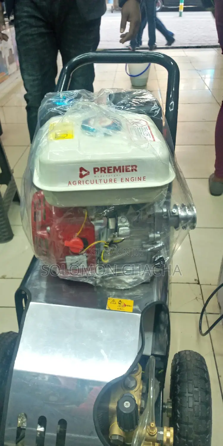 Premier Motor Engine