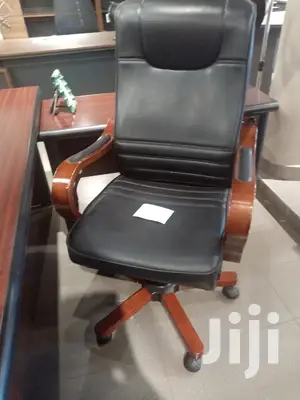 Exclusive Office Seat