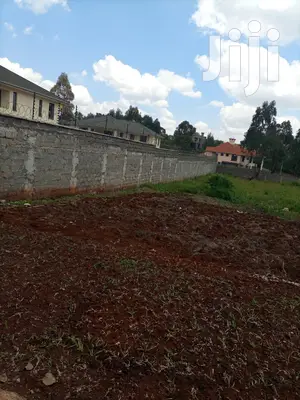 Prime 1 Acre At Windsor Touching Tarmac