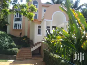 Exactive 5bedroomed Townhouse To Let