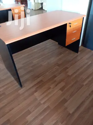 1.6m Office Desk