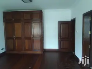 4bedroomed Maisonette Off Elomoro Rd