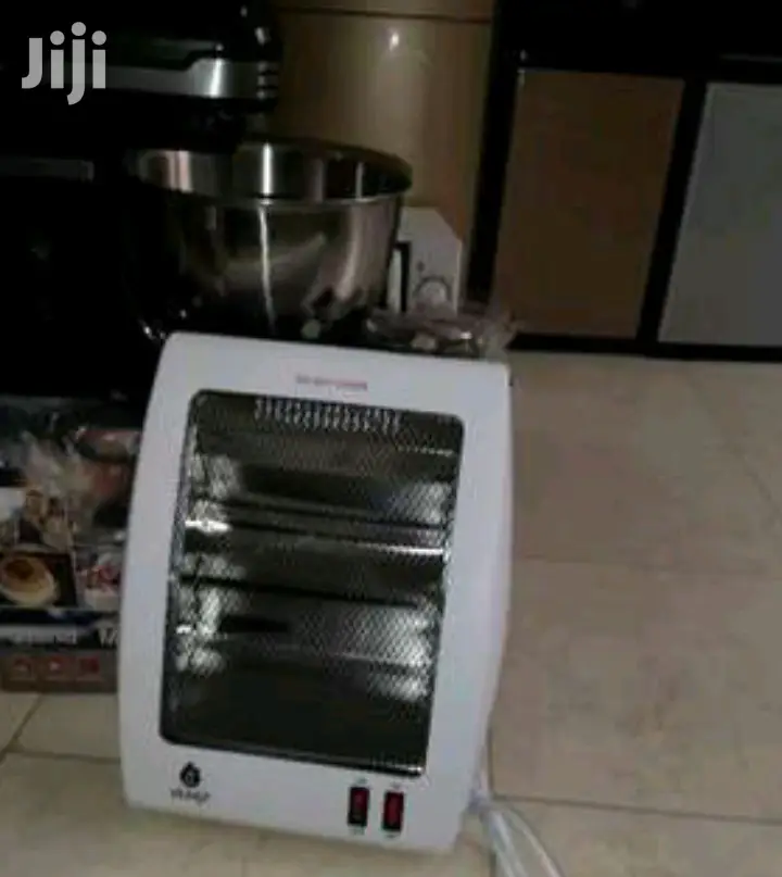 A Movable 800w Room Heater