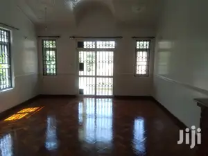 4bedroomed , 2dsqs Off Thigiri Rd