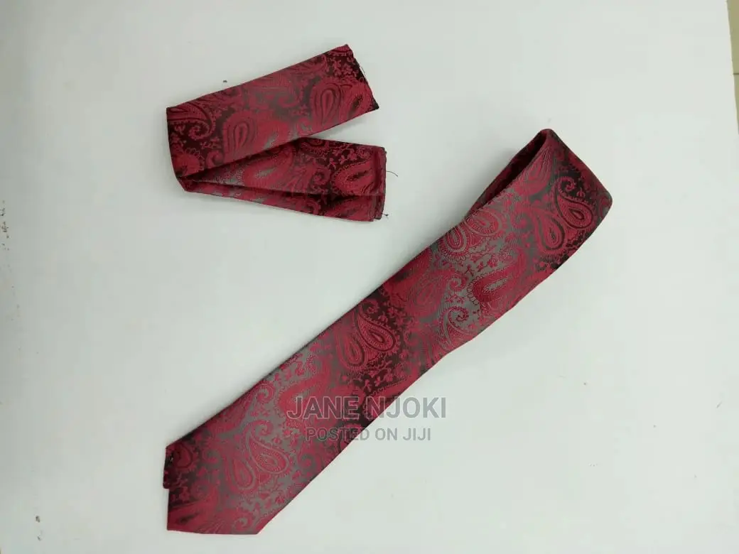 Red Tie Florer