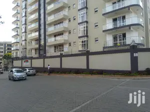6bedroomed Town House To Let