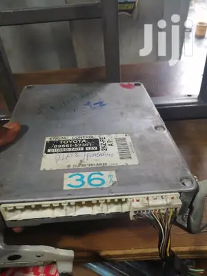 Toyota 2NZ Engine ECU Computer.