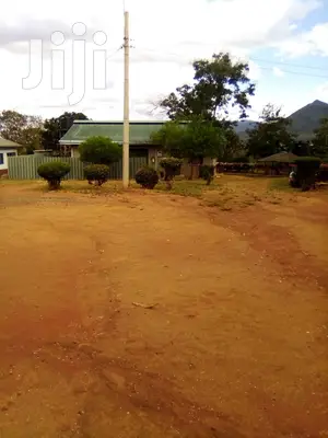 Furnished 10bdrm Villa in Ngolia for sale