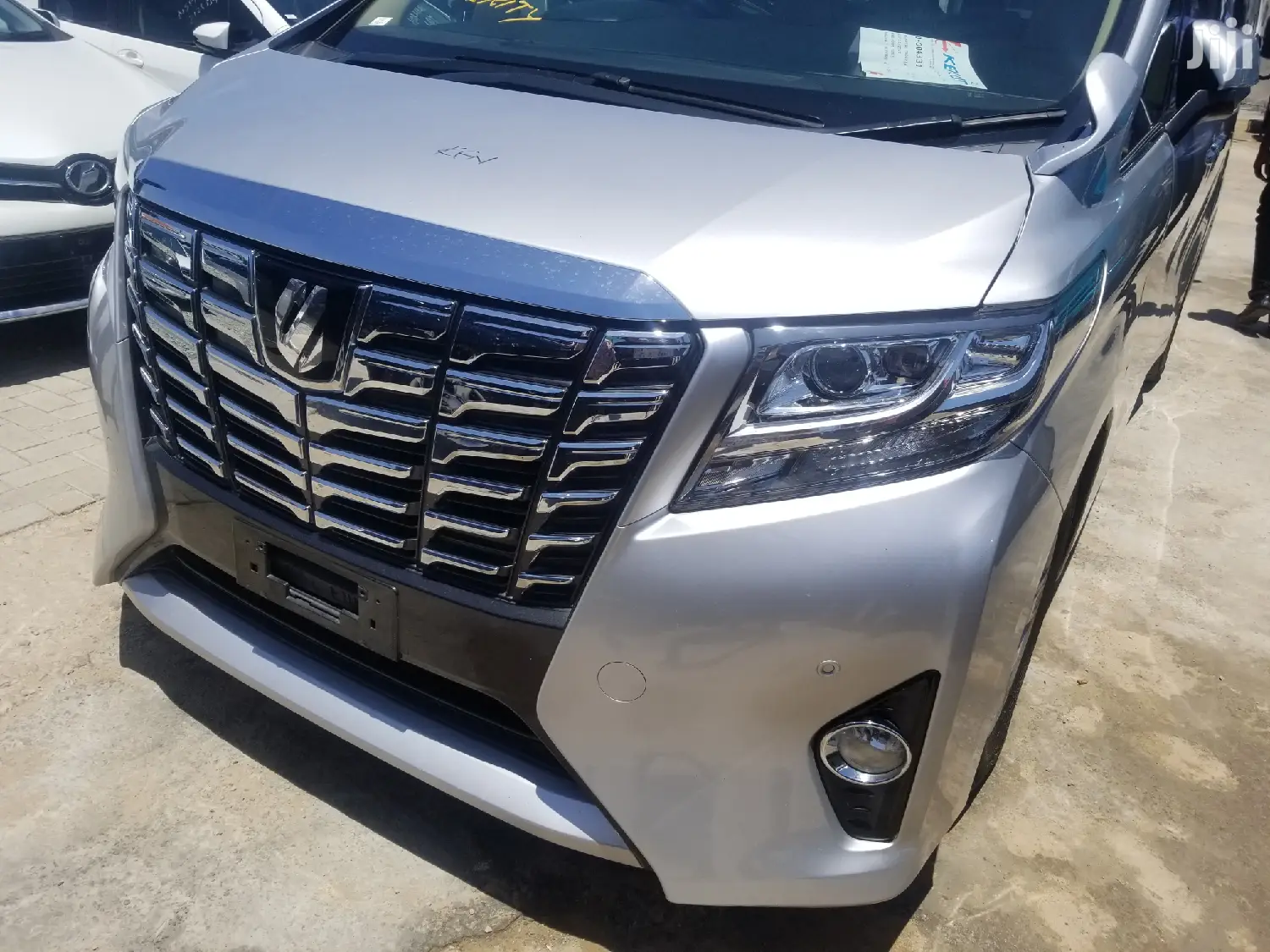 Toyota Alphard 2016 Silver