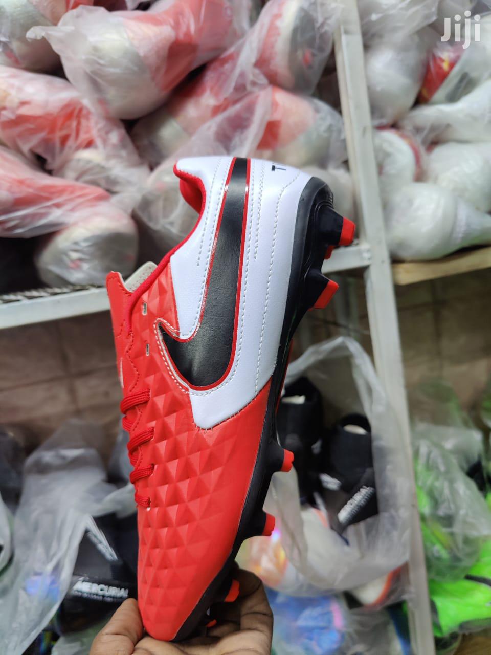 tiempo football boots