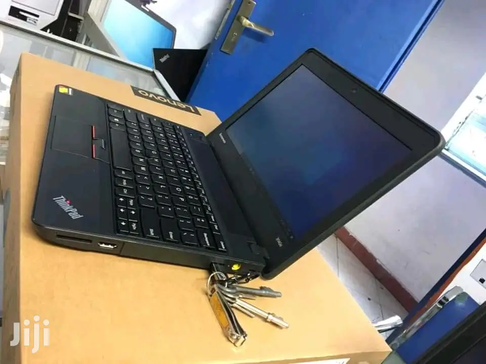 Laptop Lenovo ThinkPad X130e 4GB AMD HDD 320GB