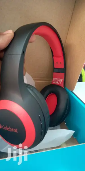 Celebrat Stereo Wireless/ Wired Headset.
