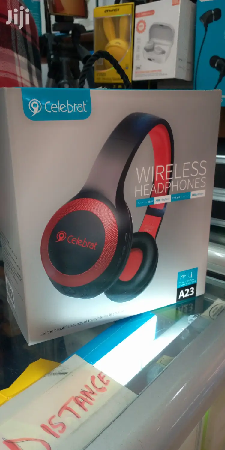 Celebrat Stereo Wireless/ Wired Headset.