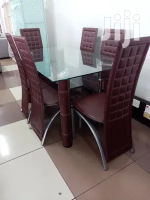 6 Seater Dining Table With Pure Elegance
