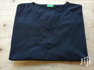V-neck T-shirts (Binding)