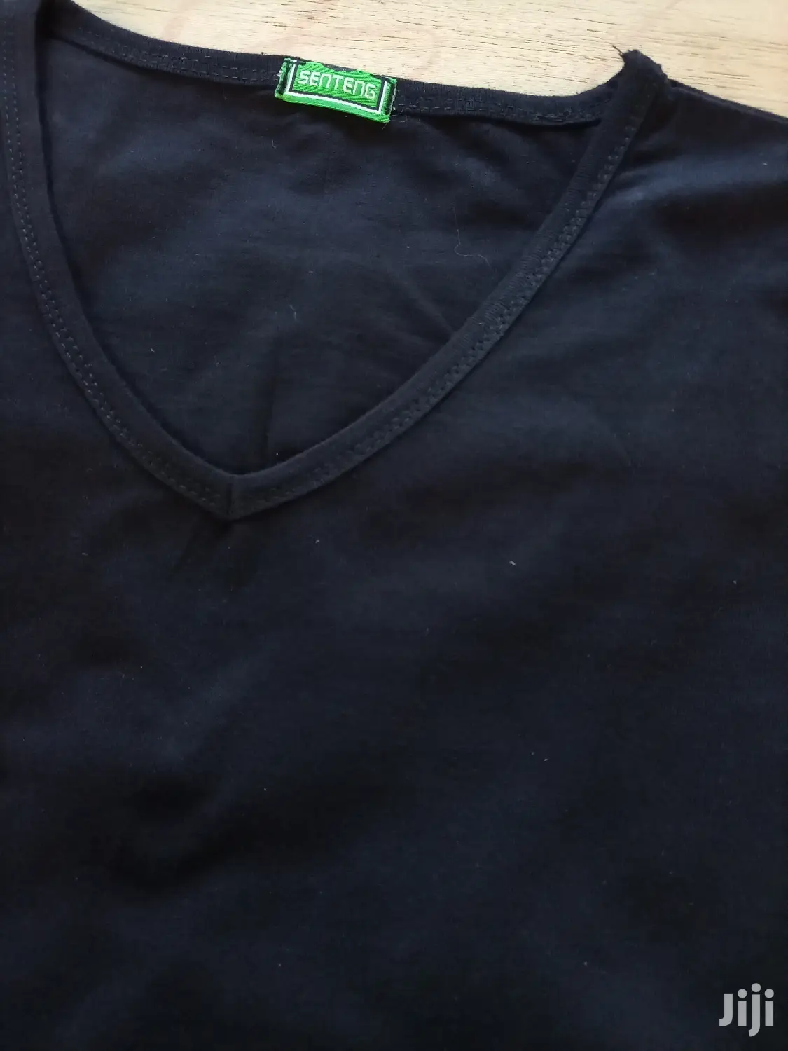V-neck T-shirts (Binding)