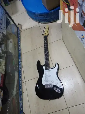 Fender Rythm Guitar