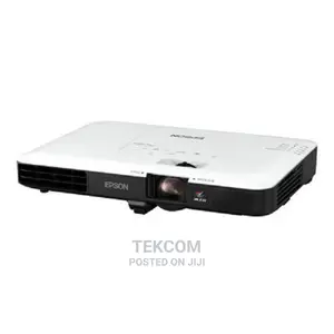 Epson Eb-1780w 3,000 Lumens, Wxga, 3lcd Wi-Fi Projector