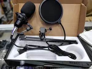 AKG Recording Studio Pack.