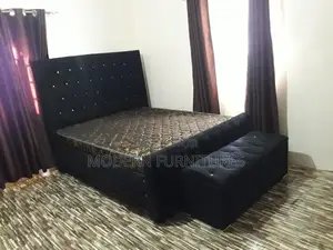 5*6 Bed With Ottoman