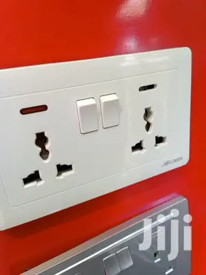 Universal Twin Socket
