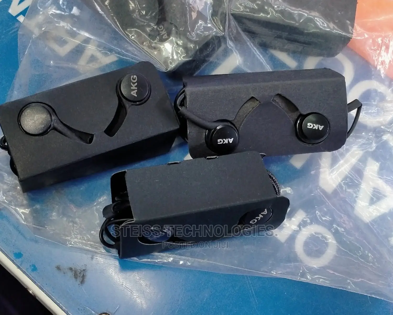 Akg Earphones