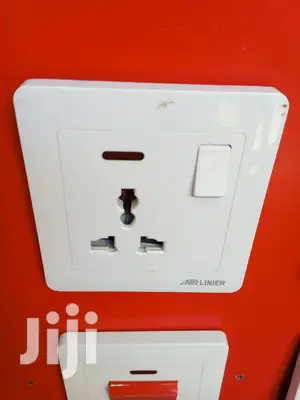 Univesal Single Socket