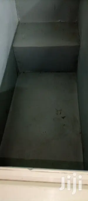 Single Door Freezer