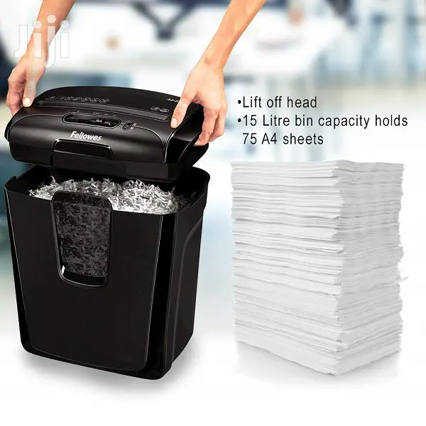 Fellowes Shredder M8C (8 Sheets, 15L)