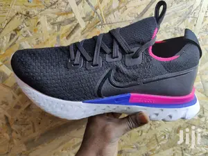Gym/Running Shoes