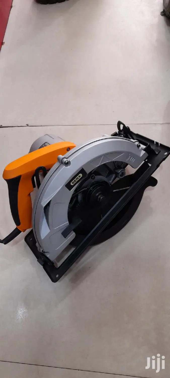 Dera Circular Saw 9" 2200watts, DK235A