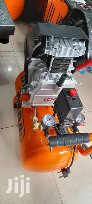 Dera Electric Air Compressor 2.5HP 25ltrs