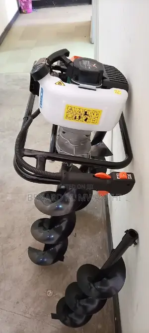 Earth Auger(Hole Digging Machine)