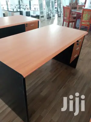 1.6m Office Desk