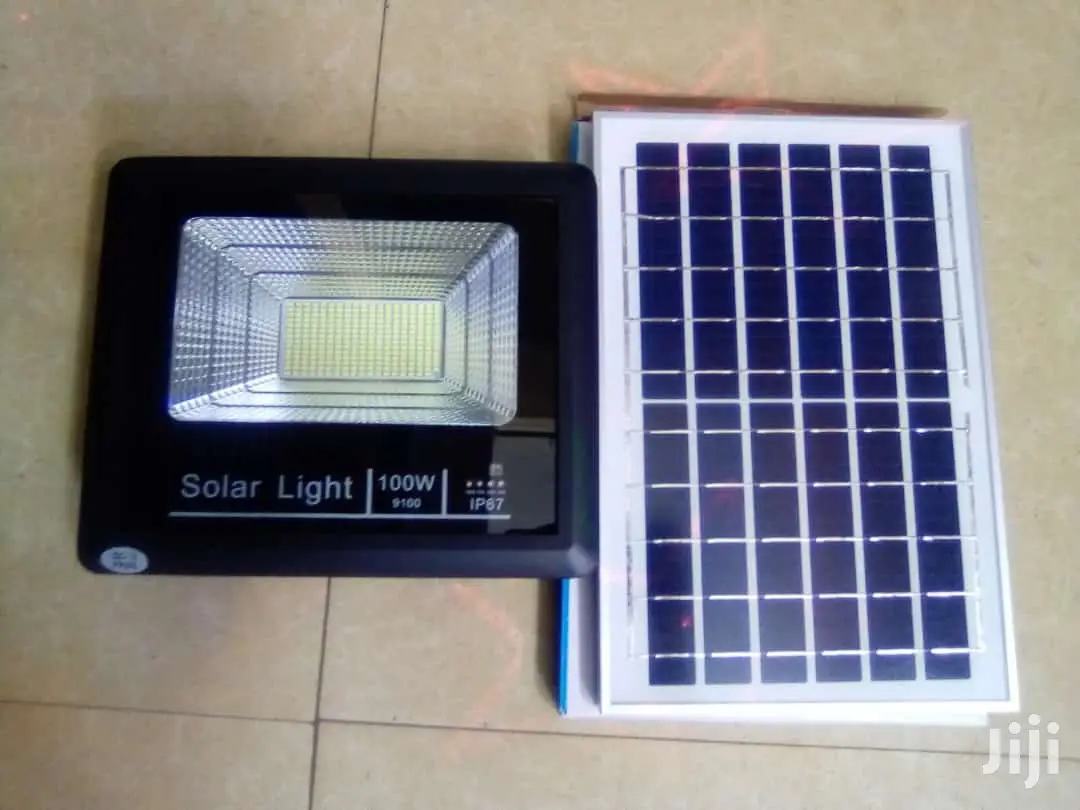 100wrt Solar Floodlight