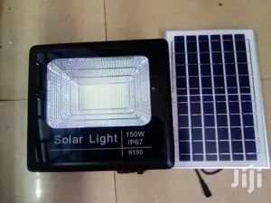 150 Wart Solar Floodlight