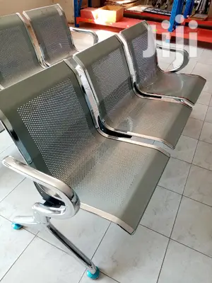 Non Padded Linked Waiting Bench