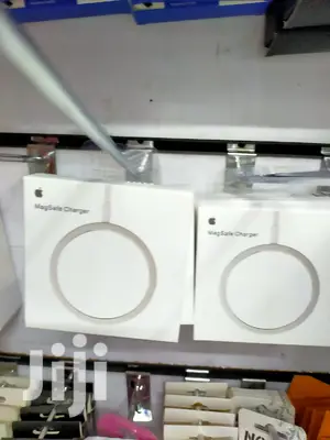Wireless Magisafe Charger-09