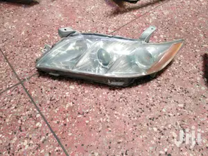 Toyota Camry Nonxenon Headlight