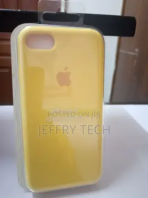 iPhone 8 / 7 Silicone Case( Yellow)