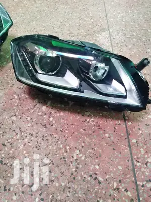 VW Passat B7 Model Xenon Headlights