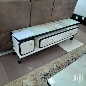Extendable TV Stand