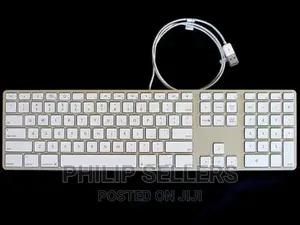 Apple With New Wired Aluminum Keyboard