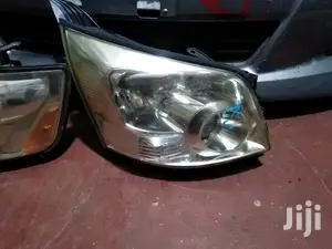 Toyota Noah 2008 Xenon Headlights