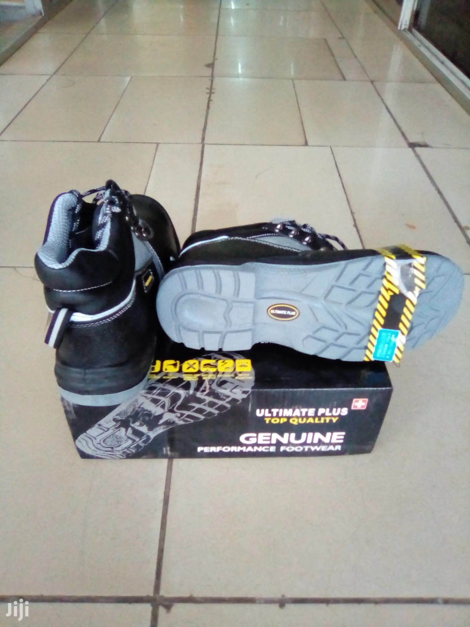 Ultimate Plus Safety Shoe/ Work Boot/ Work Shoe
