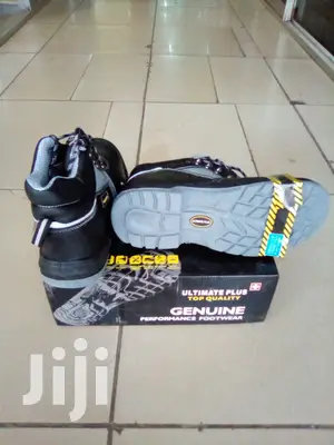 Ultimate Plus Safety Shoe/ Work Boot/ Work Shoe