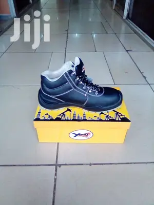 Yamato Quality Safety Shoe